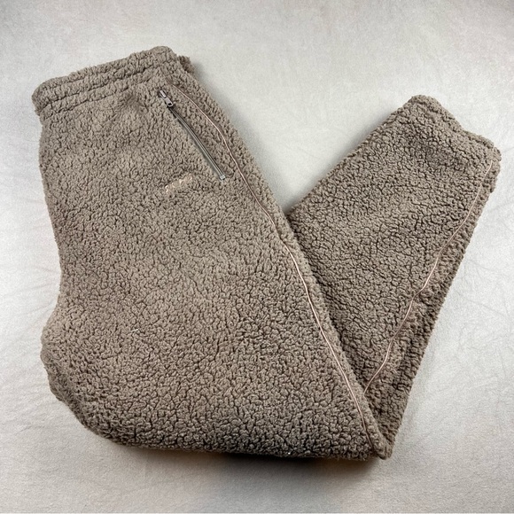 SKIMS Pants - SKIMS Cozy Fleece Joggers in Tan